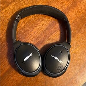 Bose Black AE2 Wireless Headphones